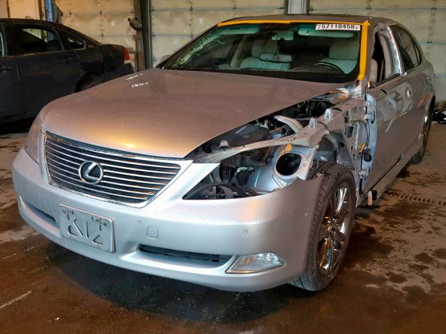 JTHGL46F575010401 - 2007 LEXUS LS 460L SILVER photo 2