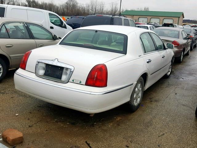 1LNHM82W4YY937675 - 2000 LINCOLN TOWN CAR S WHITE photo 4