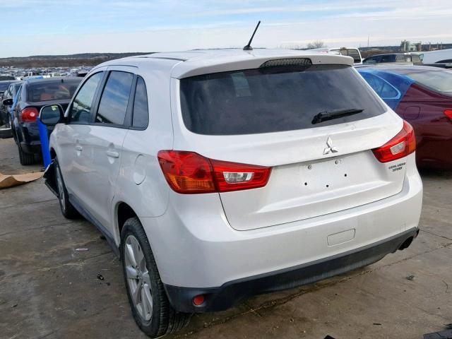 4A4AP3AU7FE051180 - 2015 MITSUBISHI OUTLANDER WHITE photo 3