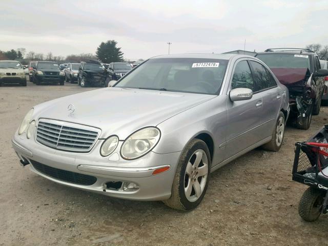 WDBUF65J34A495474 - 2004 MERCEDES-BENZ E 320 SILVER photo 2