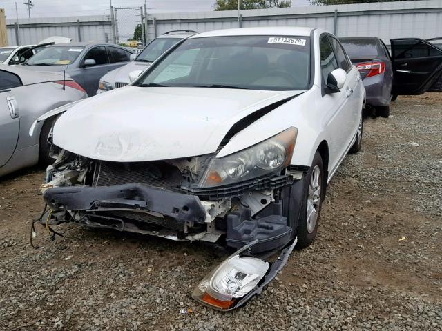 1HGCP2F42AA162580 - 2010 HONDA ACCORD LXP WHITE photo 2