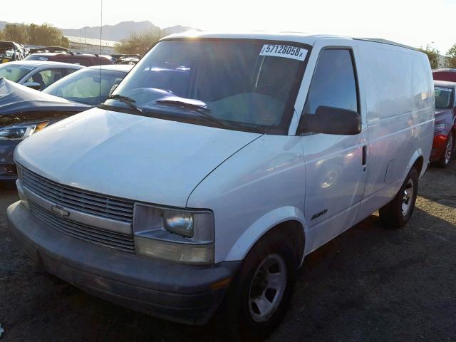 1GCDM19W71B110262 - 2001 CHEVROLET ASTRO WHITE photo 2