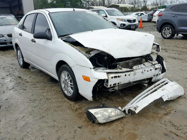 1FAFP34N76W256144 - 2006 FORD FOCUS ZX4 WHITE photo 1