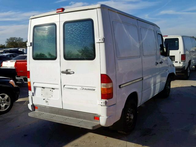 WD0PD144265963734 - 2006 DODGE SPRINTER 2 WHITE photo 4