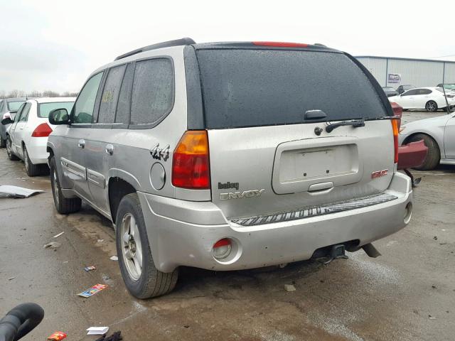 1GKDS13S442403511 - 2004 GMC ENVOY SILVER photo 3