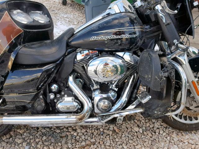 1HD1KGM17BB657023 - 2011 HARLEY-DAVIDSON FLTRU BLACK photo 7