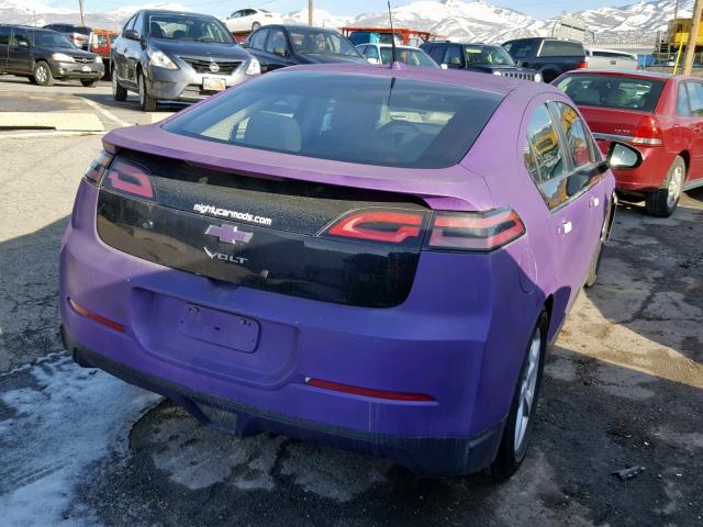 1G1RC6E44BU101804 - 2011 CHEVROLET VOLT PURPLE photo 4