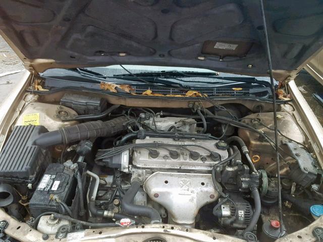 1HGCG56441A147435 - 2001 HONDA ACCORD LX TAN photo 7