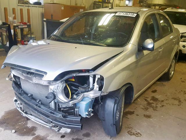 KL1TD56E09B627369 - 2009 CHEVROLET AVEO LS SILVER photo 2