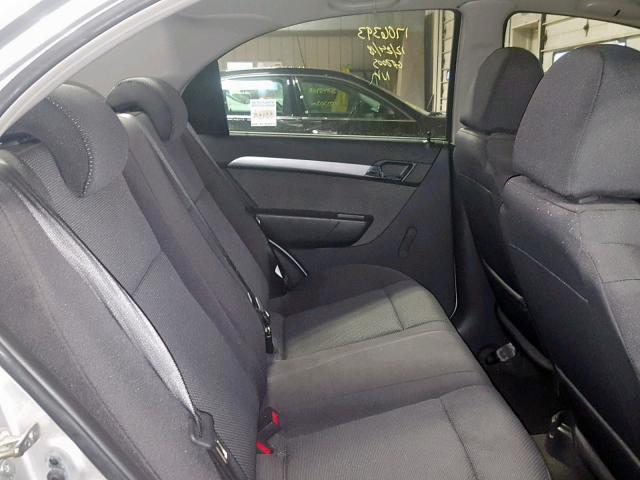 KL1TD56E09B627369 - 2009 CHEVROLET AVEO LS SILVER photo 6