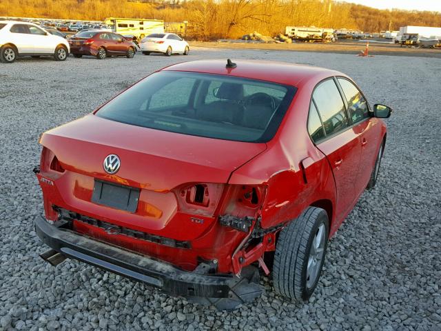 3VWLL7AJ8BM133798 - 2011 VOLKSWAGEN JETTA TDI RED photo 4