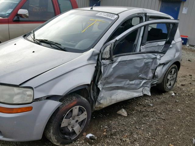 KL1TD66667B715628 - 2007 CHEVROLET AVEO BASE Gümüş foto 9