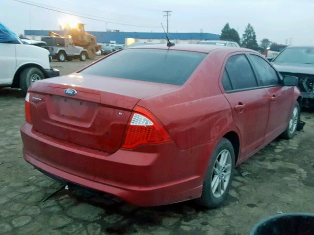 3FAHP0GAXAR216619 - 2010 FORD FUSION S RED photo 4