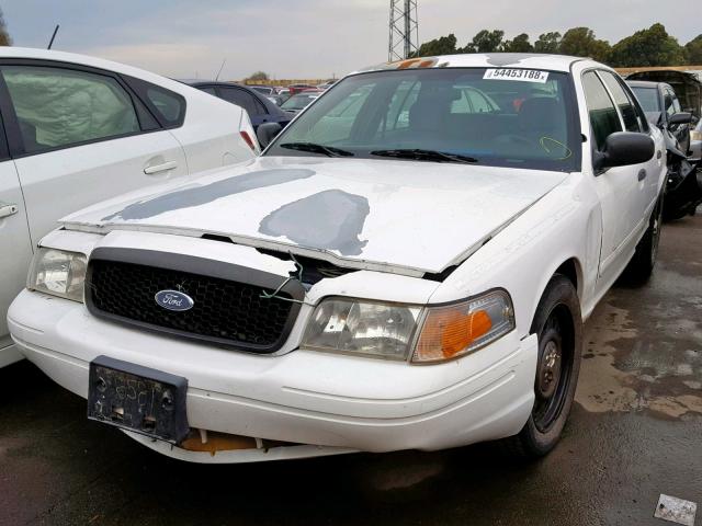 2FAHP71VX8X160312 - 2008 FORD CROWN VICT WHITE photo 2