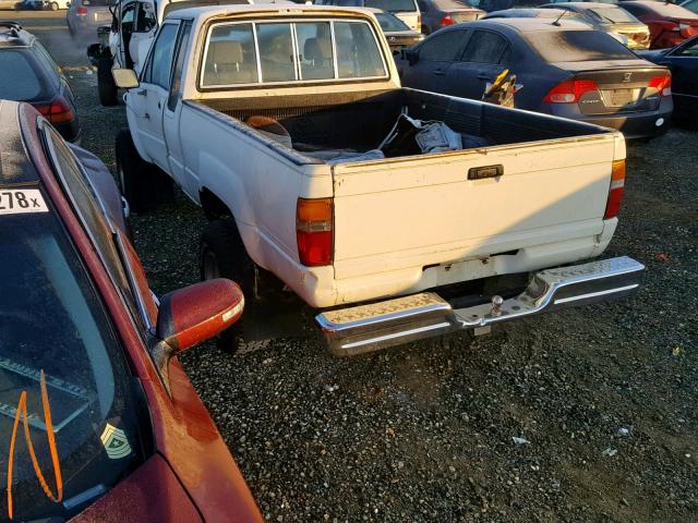 JT4RN67D1G5024101 - 1986 TOYOTA PICKUP XTR WHITE photo 3