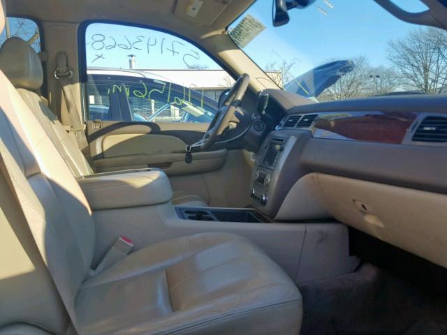 1GKFK13549R122228 - 2009 GMC YUKON HYBR WHITE photo 5