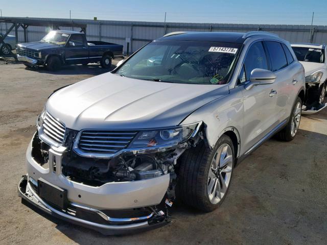 2LMPJ6LRXGBL68123 - 2016 LINCOLN MKX RESERV SILVER photo 2