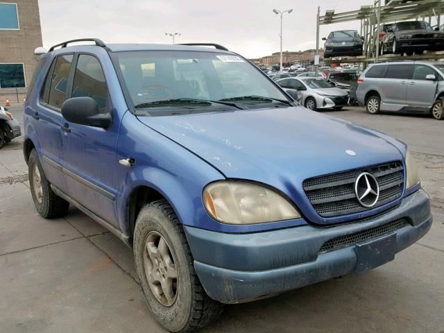 4JGAB54E0WA005862 - 1998 MERCEDES-BENZ ML 320 BLUE photo 1