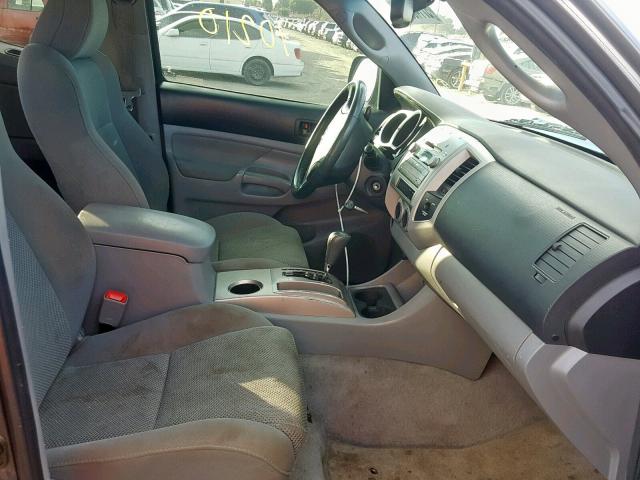 5TEUU4ENXAZ727035 - 2010 TOYOTA TACOMA ACC ნაცრისფერი ფოტო 5