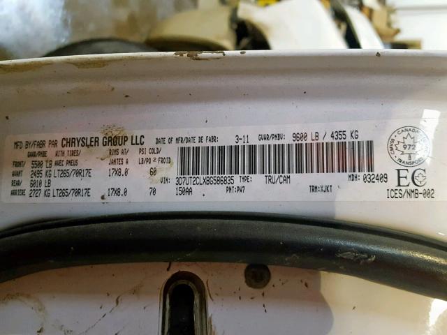 3D7UT2CLXBG586835 - 2011 DODGE RAM 2500 WHITE photo 10