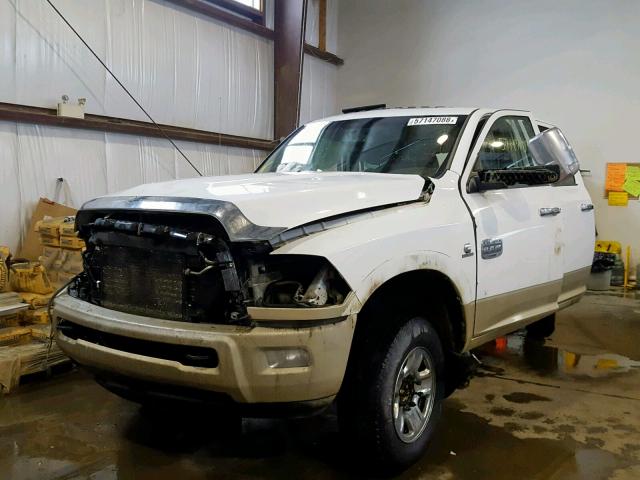 3D7UT2CLXBG586835 - 2011 DODGE RAM 2500 WHITE photo 2