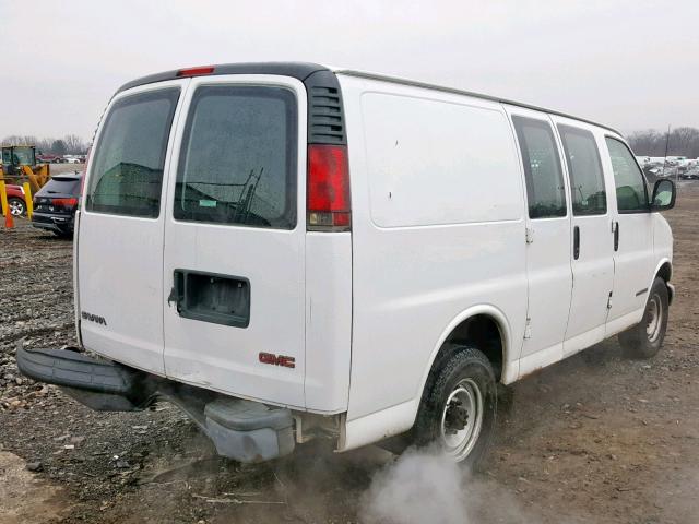 1GTHG35RX21109912 - 2002 GMC SAVANA G35 WHITE photo 4