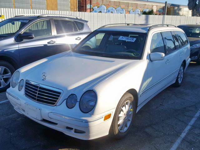 WDBJH65J6YB047615 - 2000 MERCEDES-BENZ E 320 WHITE photo 2