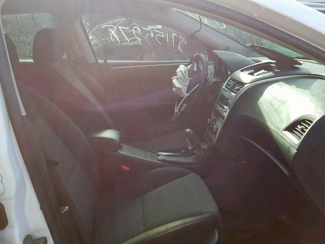 1G1ZH57B99F248786 - 2009 CHEVROLET MALIBU 1LT თეთრი ფოტო 5