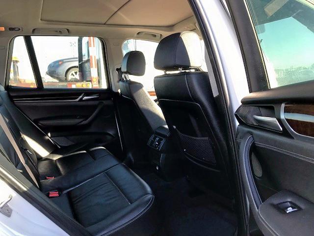 5UXWZ7C3XH0V93262 - 2017 BMW X3 SDRIVE2 WHITE photo 6