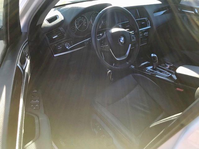 5UXWZ7C3XH0V93262 - 2017 BMW X3 SDRIVE2 WHITE photo 9