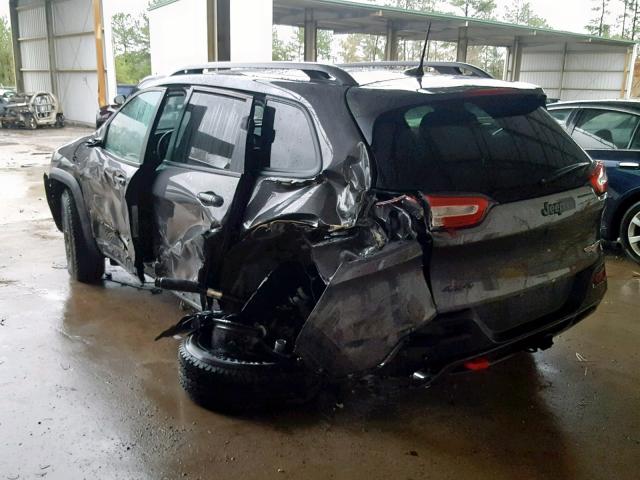 1C4PJMBX0JD600413 - 2018 JEEP CHEROKEE T GRAY photo 3