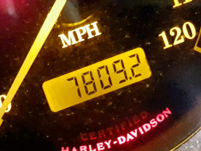 1HD1FCW12YY629355 - 2000 HARLEY-DAVIDSON FLHTCUI BLACK photo 8