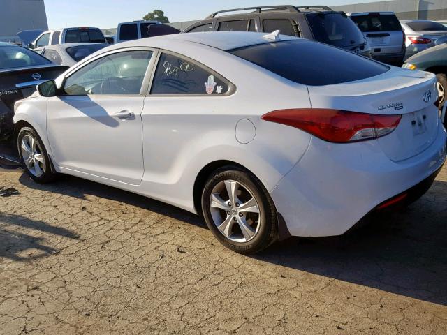 KMHDH6AE8DU022362 - 2013 HYUNDAI ELANTRA CO WHITE photo 3