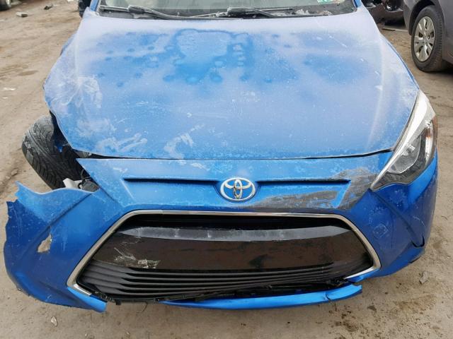 3MYDLBYV4HY171194 - 2017 TOYOTA YARIS IA BLUE photo 7