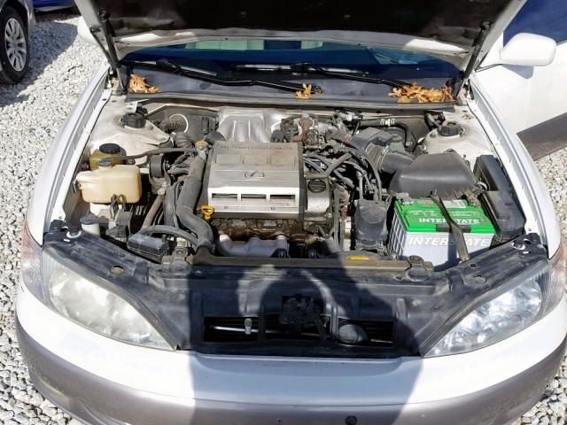 JT8BF22G6V5007315 - 1997 LEXUS ES 300 WHITE photo 7