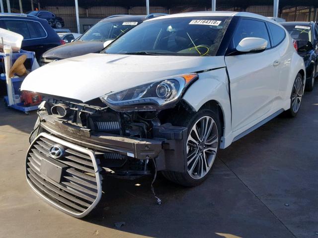 KMHTC6AE3GU292405 - 2016 HYUNDAI VELOSTER T WHITE photo 2