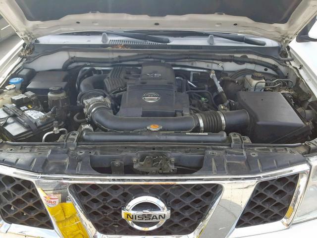 1N6AD07U45C422650 - 2005 NISSAN FRONTIER C WHITE photo 7