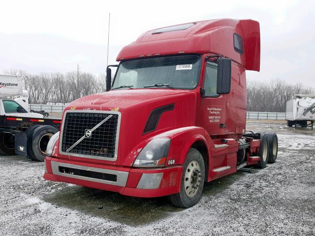 4V4NC9TG98N496445 - 2008 VOLVO VN VNL RED photo 2