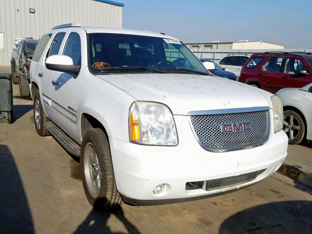 1GKFK63897J268689 - 2007 GMC YUKON DENA WHITE photo 1