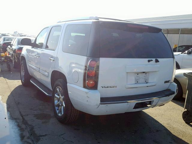 1GKFK63897J268689 - 2007 GMC YUKON DENA WHITE photo 3