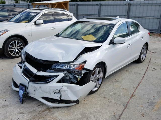 19VDE1F7XDE005936 - 2013 ACURA ILX 20 TEC WHITE photo 2