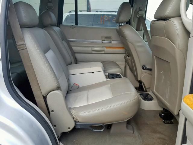 1A8HX582X7F525424 - 2007 CHRYSLER ASPEN LIMI SILVER photo 6