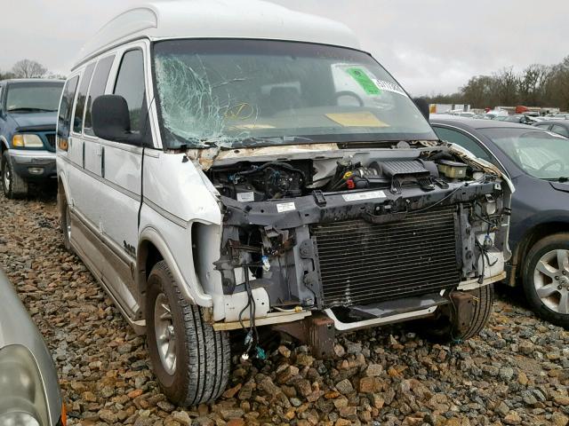 1GDFG15R911230615 - 2001 GMC SAVANA RV WHITE photo 1