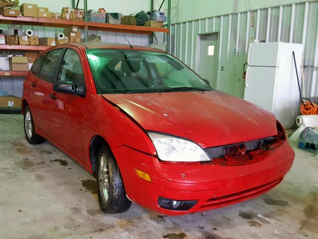 1FAFP37N56W204538 - 2006 FORD FOCUS ZX5 RED photo 1