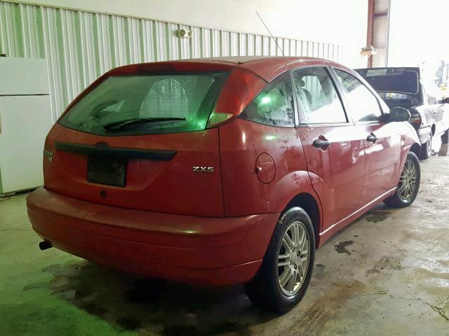 1FAFP37N56W204538 - 2006 FORD FOCUS ZX5 RED photo 4