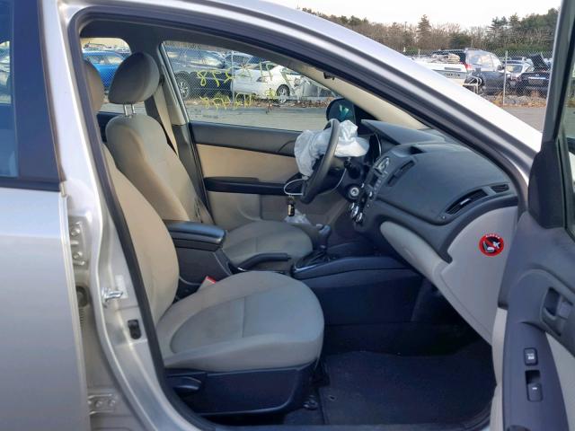 KNAFU5A24C5603145 - 2012 KIA FORTE EX SILVER photo 5