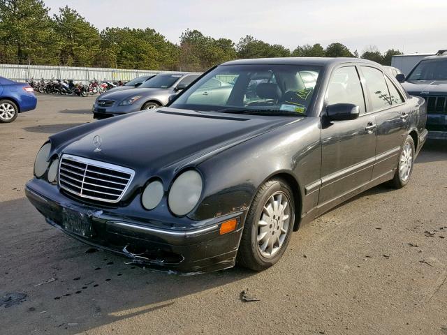 WDBJF65J61B364242 - 2001 MERCEDES-BENZ E 320 BLACK photo 2