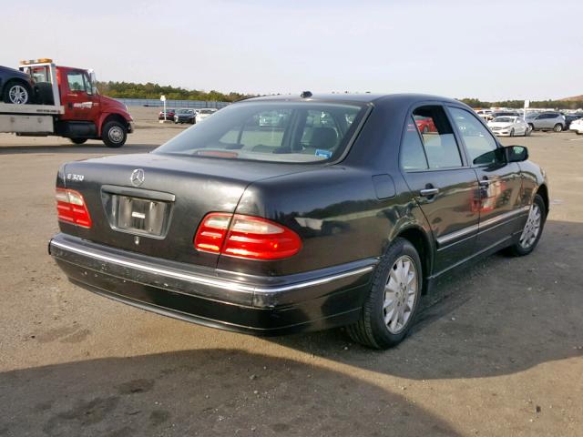 WDBJF65J61B364242 - 2001 MERCEDES-BENZ E 320 BLACK photo 4