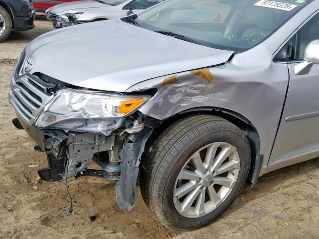 4T3ZA3BB3AU030787 - 2010 TOYOTA VENZA BASE SILVER photo 9