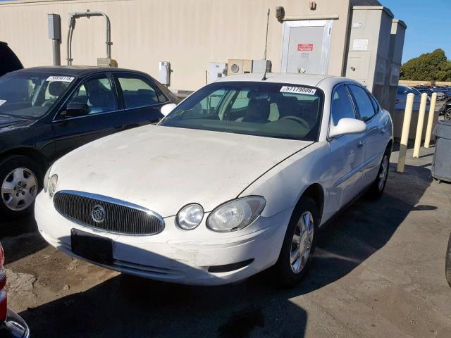 2G4WC532651286908 - 2005 BUICK LACROSSE C WHITE photo 2